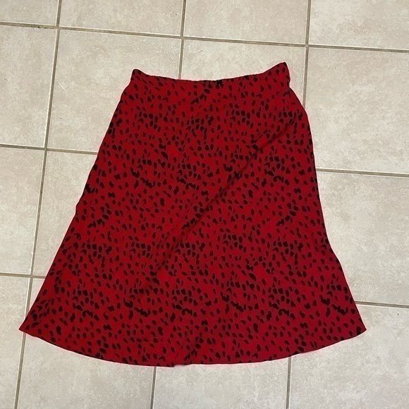 Red spotty midi skirt - Picture 1 of 4